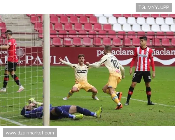 欧博真人足球赛事直播与精彩瞬间回放：不容错过的足球盛事全景呈现